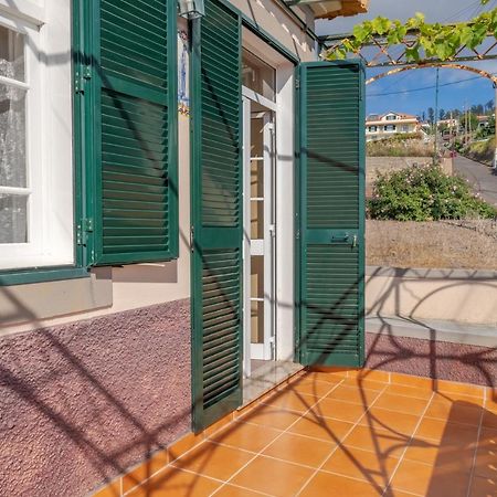 Cozy Villa Flora By Hr Madeira Estreito Da Calheta Bagian luar foto