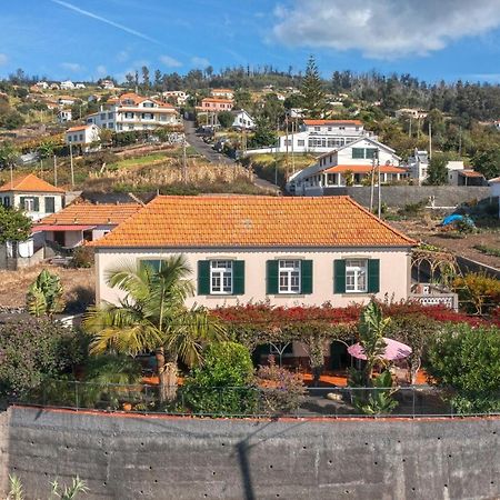 Cozy Villa Flora By Hr Madeira Estreito Da Calheta Bagian luar foto