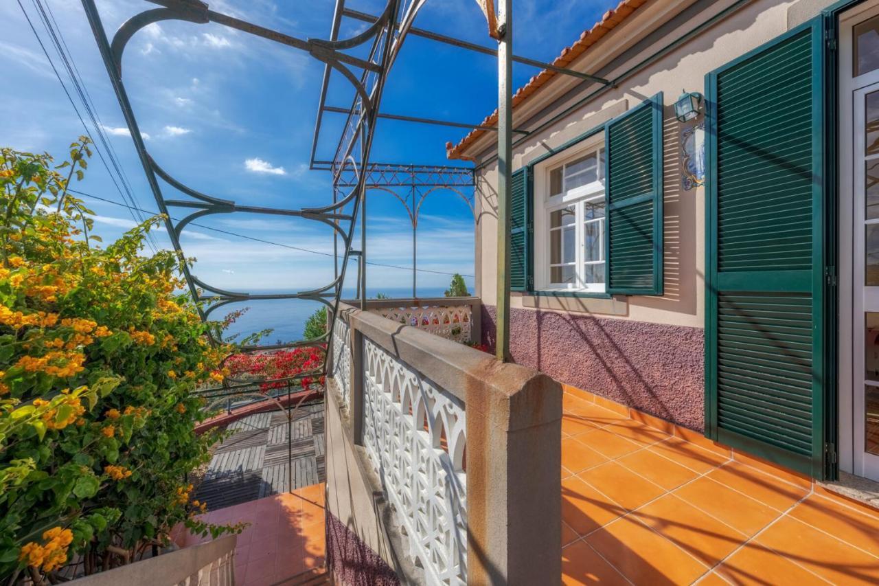 Cozy Villa Flora By Hr Madeira Estreito Da Calheta Bagian luar foto