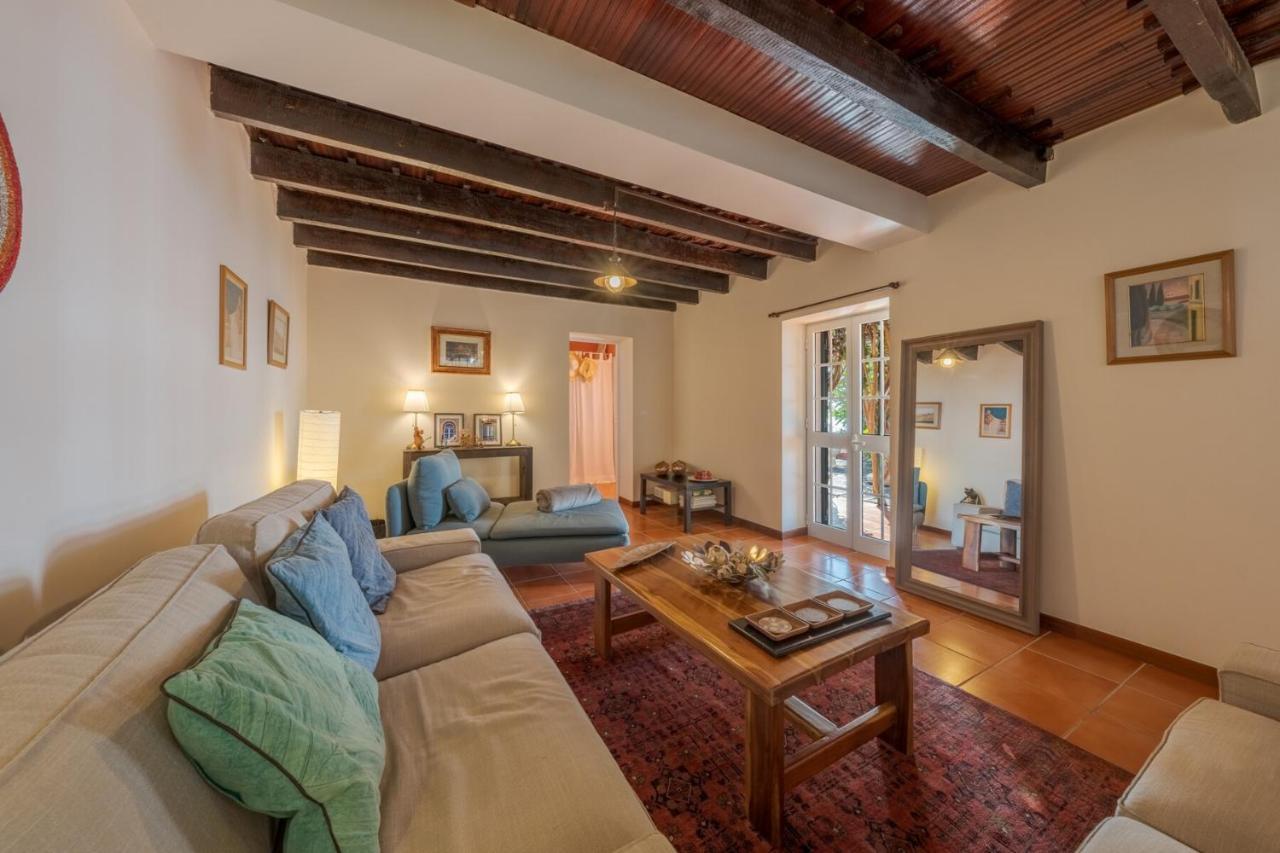 Cozy Villa Flora By Hr Madeira Estreito Da Calheta Bagian luar foto